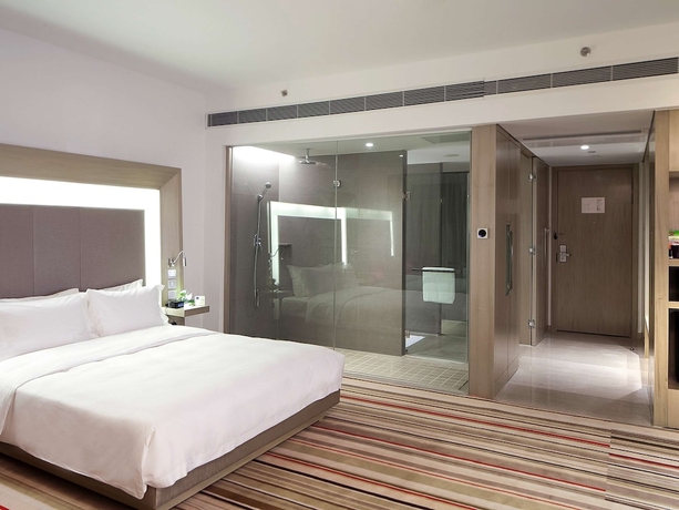 Imagen de la habitación del Hotel Novotel Nanjing East Suning. Foto 8