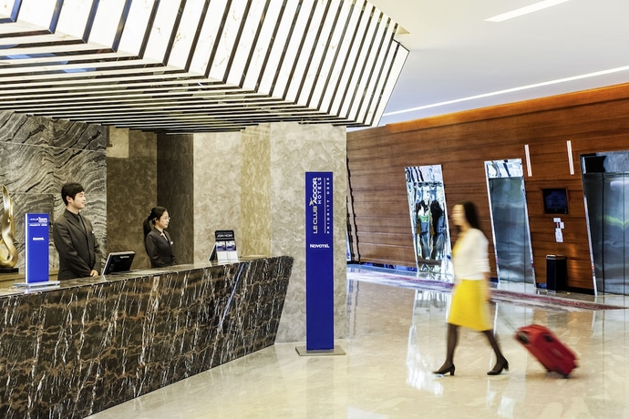 Imagen de los interiores del Hotel Novotel Nanjing East Suning. Foto 19