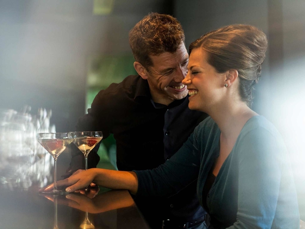 Imagen del bar/restaurante del Hotel Novotel New Delhi Aerocity. Foto 4