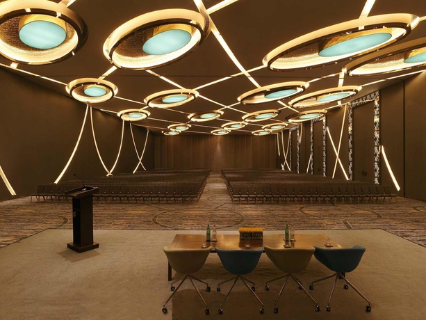 Imagen de los interiores del Hotel Novotel New Delhi Aerocity. Foto 10