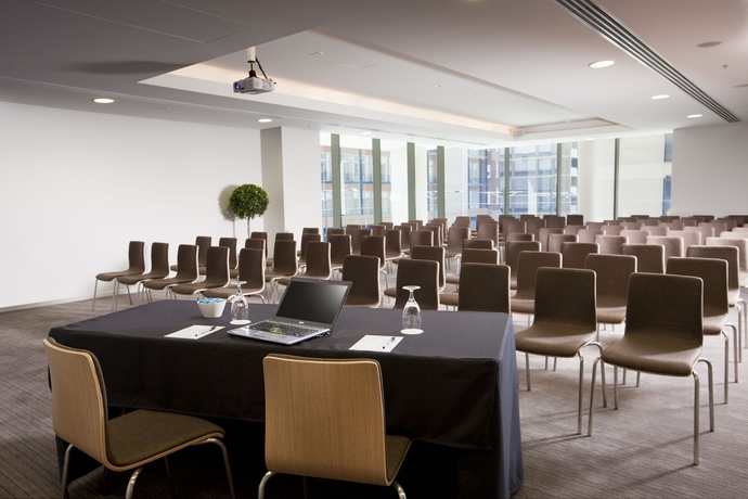 Imagen de los interiores del Hotel Novotel Newcastle Beach. Foto 11