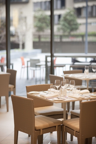 Imagen del bar/restaurante del Hotel Novotel Newcastle Beach. Foto 2