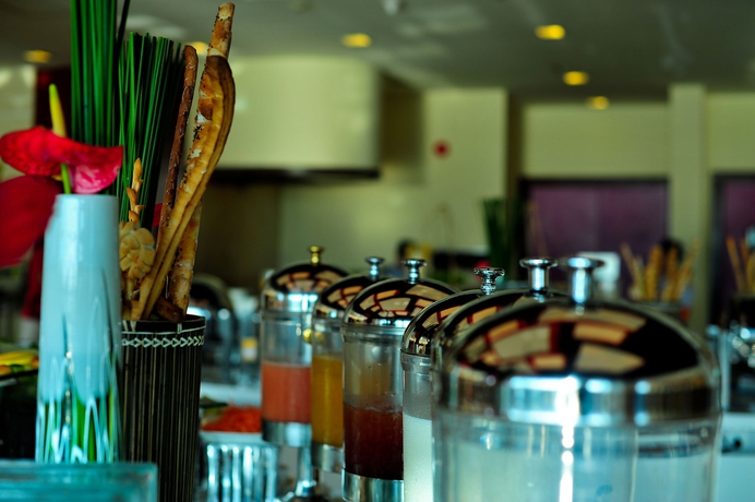 Imagen del bar/restaurante del Hotel Novotel Nha Trang. Foto 6