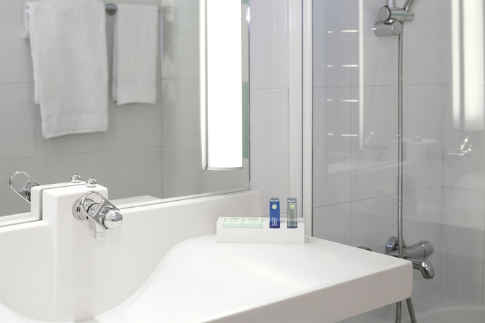 Imagen de la habitación del Hotel Novotel Nice Arenas Aeroport. Foto 9