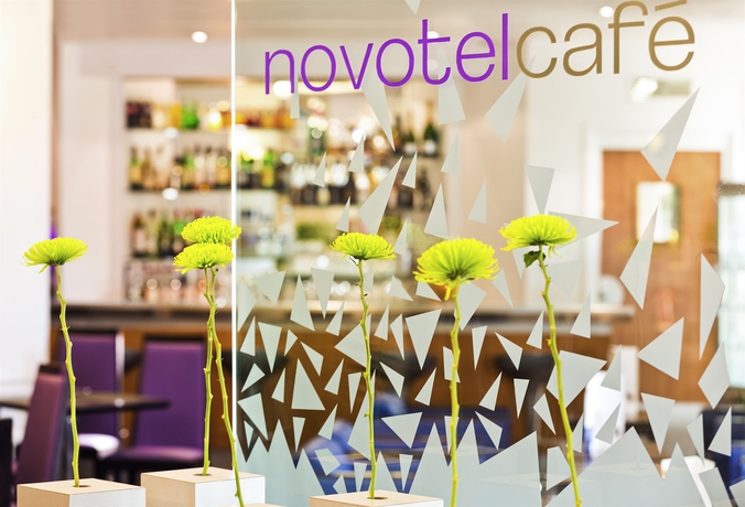 Imagen del bar/restaurante del Hotel Novotel Nice Arenas Aeroport. Foto 3