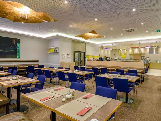 Imagen del bar/restaurante del Hotel Novotel Nuernberg Centre Ville. Foto 3