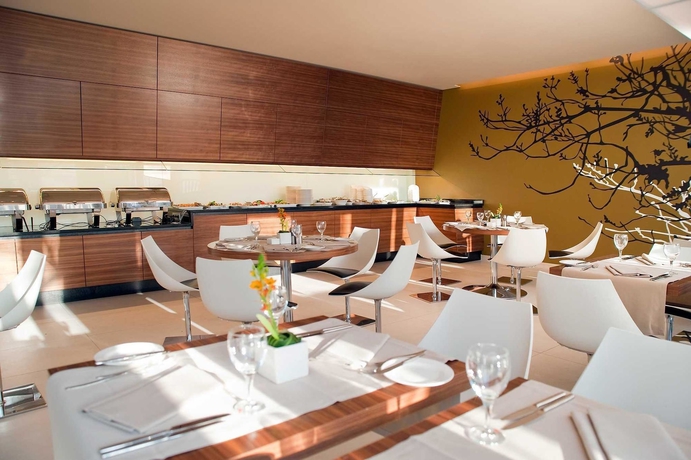 Imagen del bar/restaurante del Hotel Novotel Nuernberg Messezentrum. Foto 6