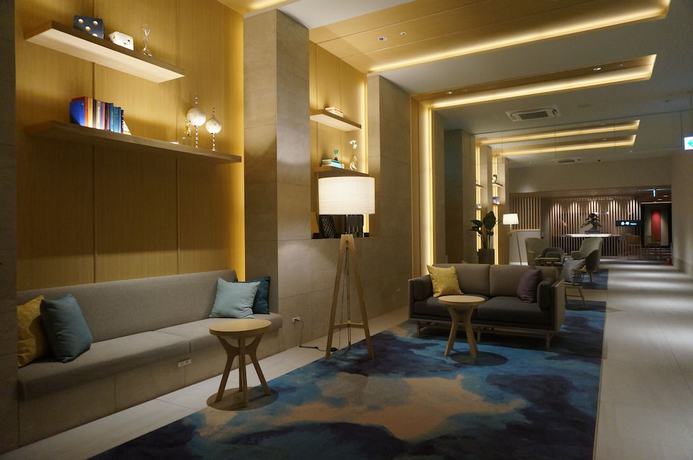 Imagen de los interiores del Hotel Novotel Okinawa Naha. Foto 14