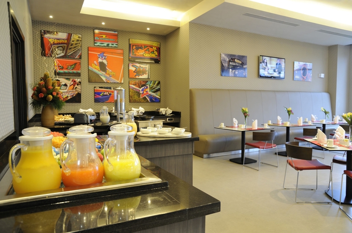 Imagen del bar/restaurante del Hotel Novotel Panama City. Foto 7