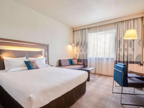Imagen de la habitación del Hotel Novotel Paris 17. Foto 2