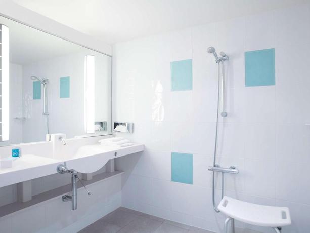 Imagen de la habitación del Hotel Novotel Paris Centre Gare Montparnasse. Foto 2