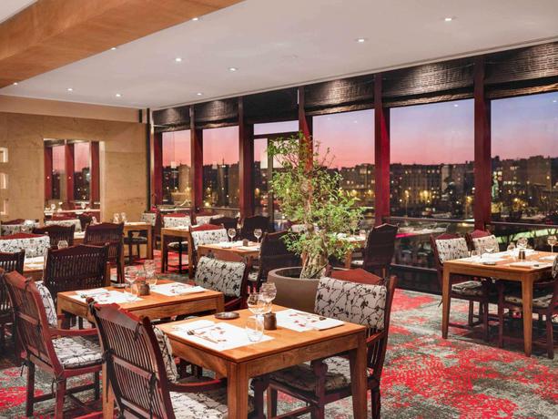 Imagen del bar/restaurante del Hotel Novotel Paris Centre Tour Eiffel. Foto 3