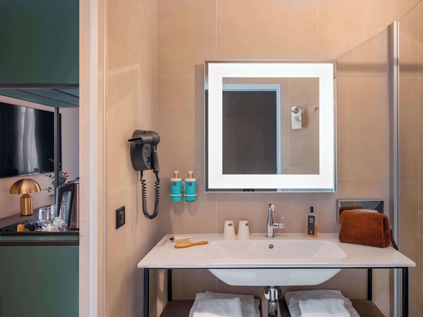 Imagen de la habitación del Hotel Novotel Paris La Défense Nanterre. Foto 11