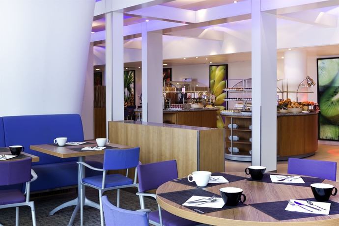 Imagen del bar/restaurante del Hotel Novotel Paris Roissy CDG Convention. Foto 7