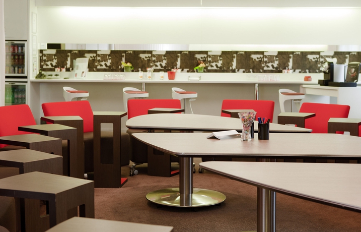 Imagen de los interiores del Hotel Novotel Paris Rueil Malmaison. Foto 14