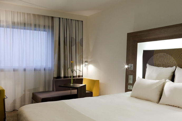 Imagen de la habitación del Hotel Novotel Paris la Defense Esplanade. Foto 14