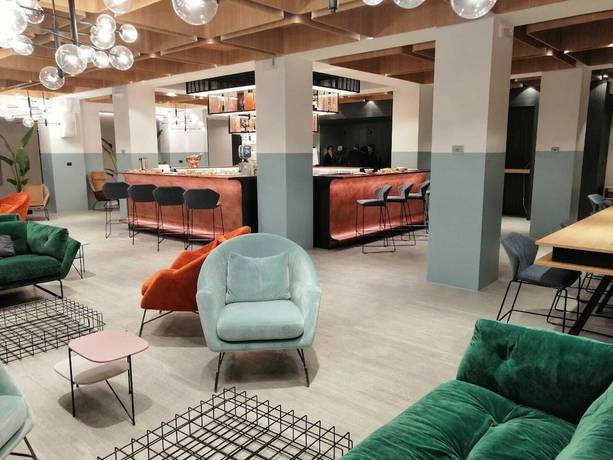 Imagen de los interiores del Hotel Novotel Parma Centro. Foto 16