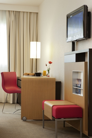 Imagen de la habitación del Hotel Novotel Pau Pyrénées. Foto 8