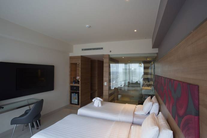 Imagen de la habitación del Hotel Novotel Pekanbaru. Foto 8
