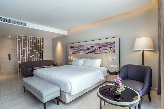 Imagen de la habitación del Hotel Novotel Phuket City Phokeethra - Sha Extra Plus. Foto 17