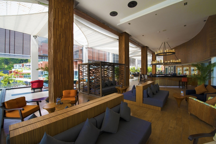 Imagen de los interiores del Hotel Novotel Phuket Kamala Beach - Sha Extra Plus. Foto 16