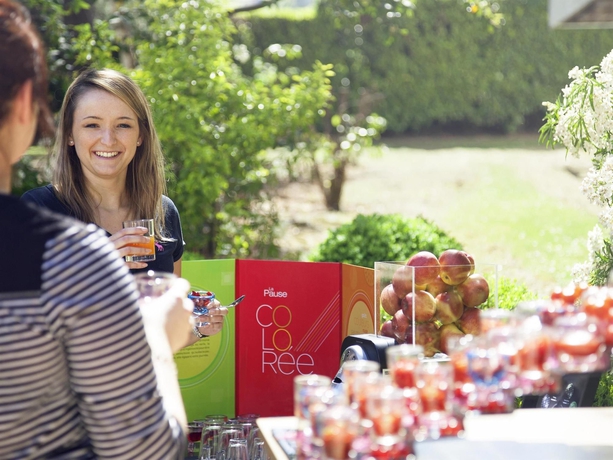 Imagen del bar/restaurante del Hotel Novotel Poissy Orgeval. Foto 6