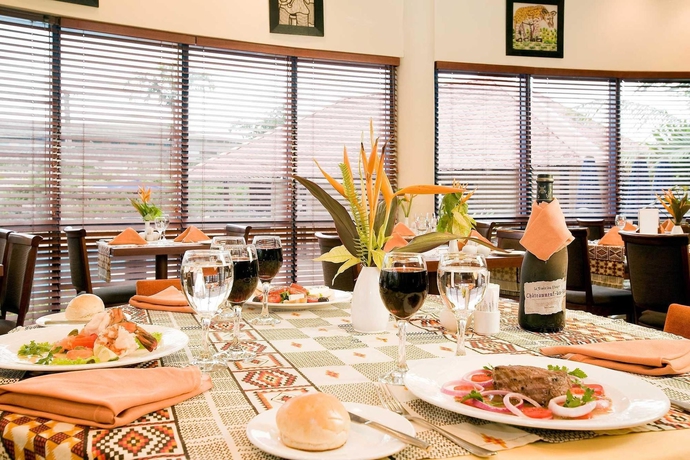 Imagen del bar/restaurante del Hotel Novotel Port Harcourt. Foto 6