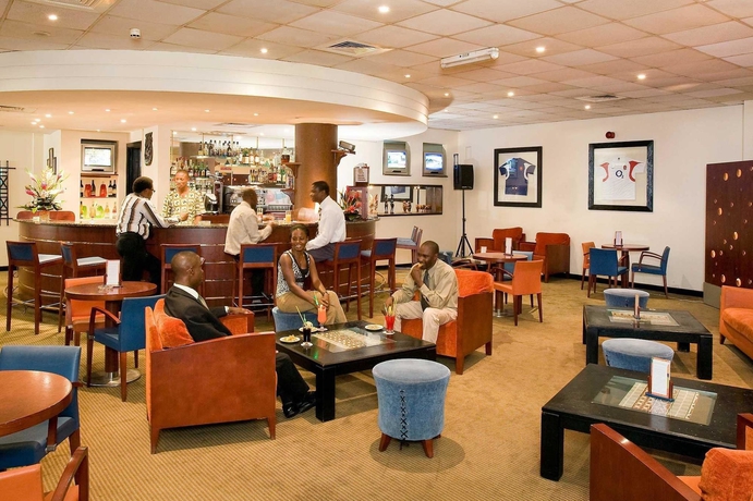 Imagen del bar/restaurante del Hotel Novotel Port Harcourt. Foto 7