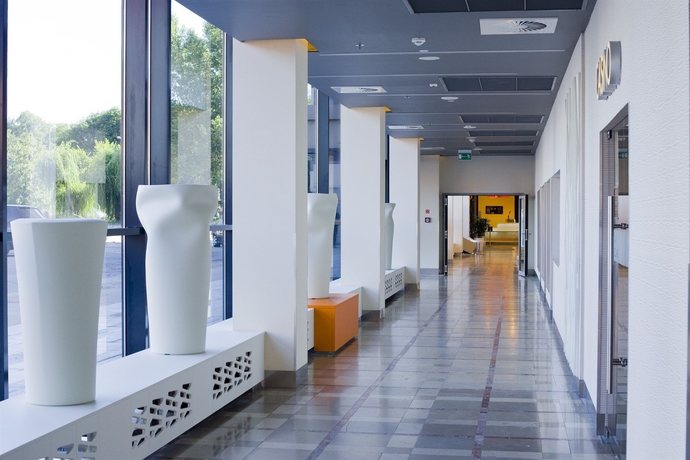 Imagen de los interiores del Hotel Novotel Poznan Centrum. Foto 16