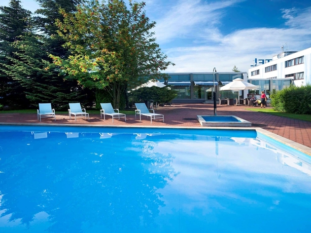 Imagen de la piscina del Hotel Novotel Poznan Malta. Foto 18
