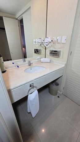 Imagen de la habitación del Hotel Novotel Puerto Montt. Foto 14