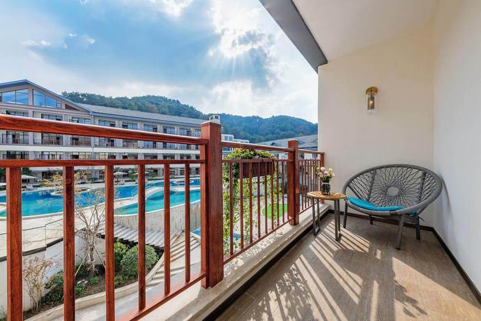 Imagen general del Hotel Novotel Qiandao Lake. Foto 11