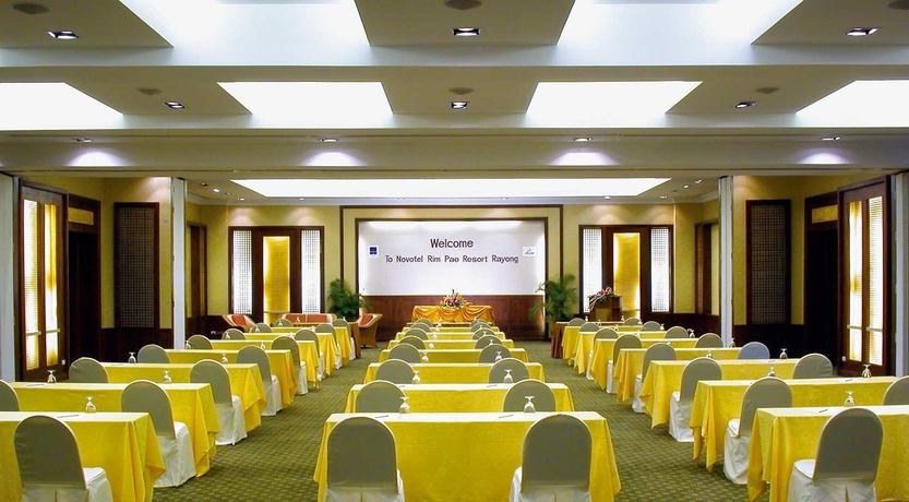 Imagen de los interiores del Hotel Novotel Rayong Rim Pae Resort. Foto 13