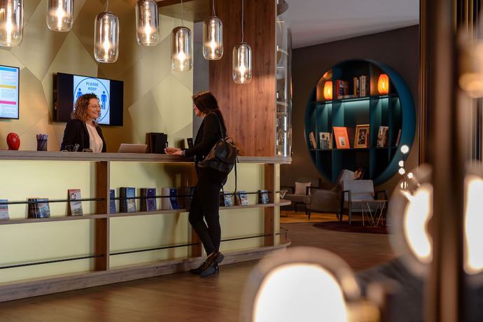 Imagen de los interiores del Hotel Novotel Regensburg Zentrum. Foto 20