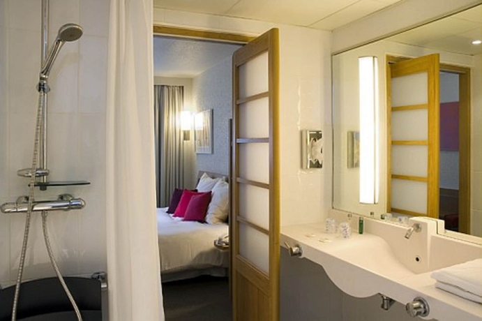 Imagen de la habitación del Hotel Novotel Reims Tinqueux. Foto 17