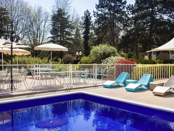 Imagen de la piscina del Hotel Novotel Rennes Alma. Foto 13