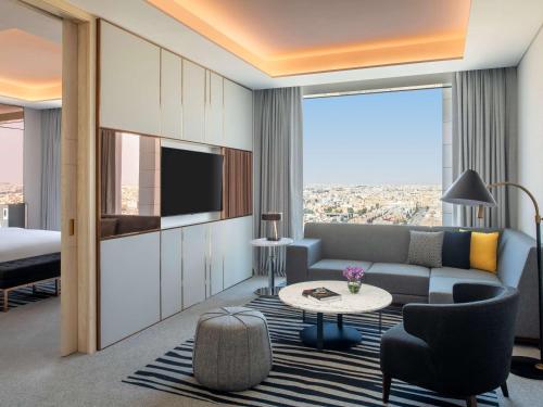 Imagen de la habitación del Hotel Novotel Riyadh Sahafa. Foto 17