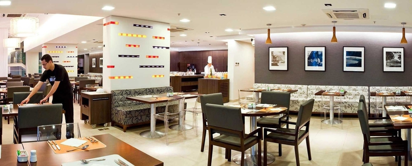 Imagen del bar/restaurante del Hotel Novotel Rj Santos Dumont. Foto 8