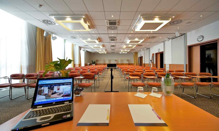 Imagen de los interiores del Hotel Novotel Roma Est. Foto 10
