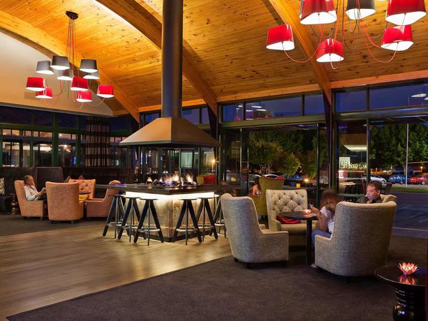 Imagen del bar/restaurante del Hotel Novotel Rotorua Lakeside. Foto 9