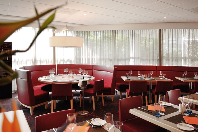 Imagen del bar/restaurante del Hotel Novotel Rotterdam Brainpark. Foto 3