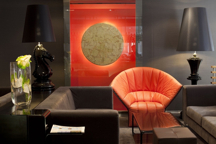 Imagen de los interiores del Hotel Novotel Saint Petersburg Centre. Foto 13