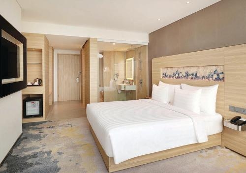 Imagen de la habitación del Hotel Novotel Samator Surabaya Timur. Foto 6