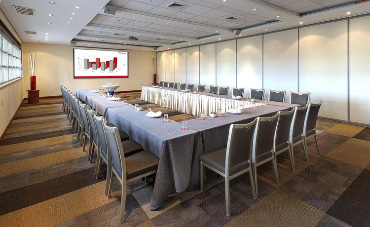 Imagen de los interiores del Hotel Novotel Santiago Las Condes. Foto 15