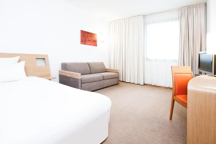 Imagen general del Hotel Novotel Sevilla. Foto 9