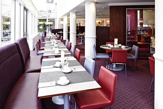 Imagen del bar/restaurante del Hotel Novotel Sheffield Centre. Foto 6