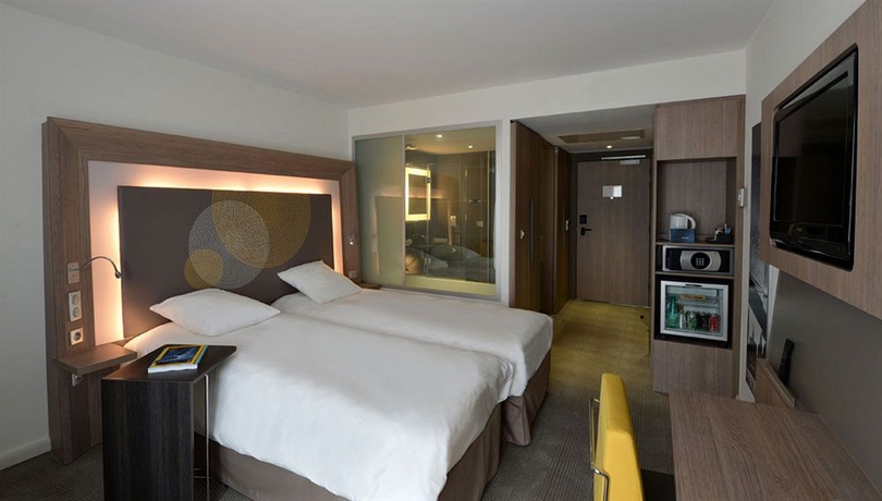 Imagen de la habitación del Hotel Novotel Sofia. Foto 14