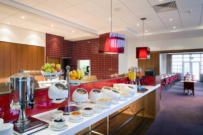 Imagen del bar/restaurante del Hotel Novotel Southampton. Foto 9