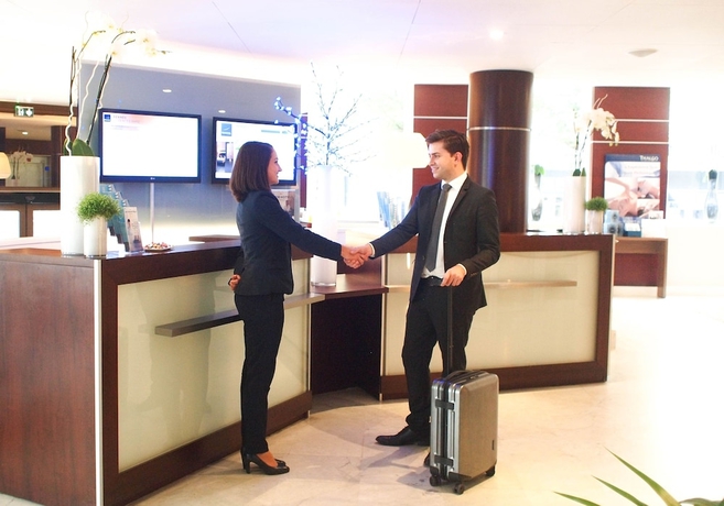 Imagen de los interiores del Hotel Novotel Spa Rennes Centre Gare. Foto 11