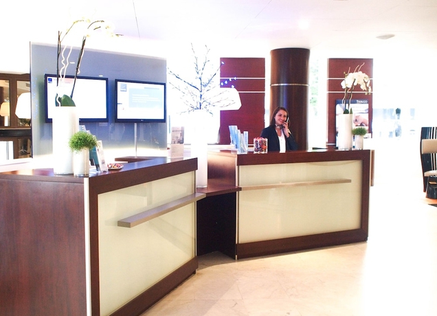 Imagen de los interiores del Hotel Novotel Spa Rennes Centre Gare. Foto 13